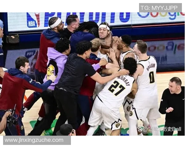 正负值+12最高！戈登半场8中5&三分3中2拿到13分5板