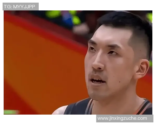 没看懂山东队最后这个战术，落后三分打两分，主要还没进大空位